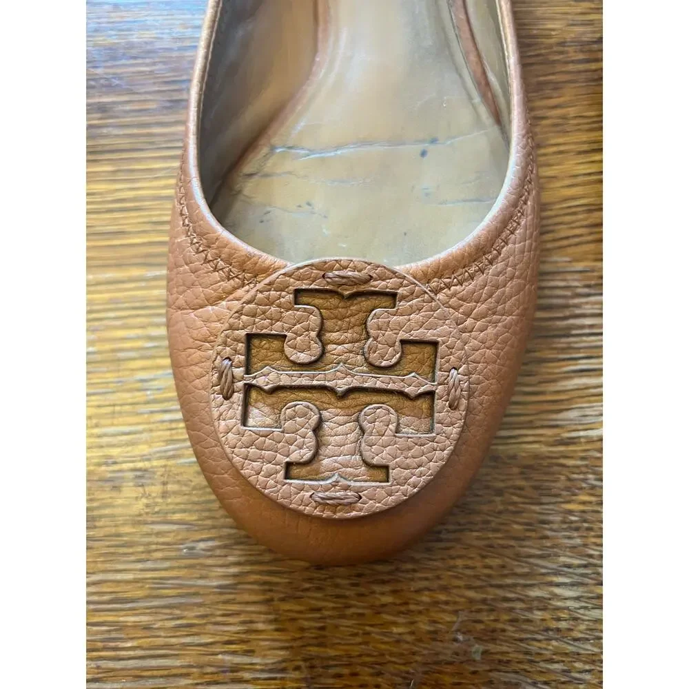 Tory Burch Minnie Travel Ballet Flats Size 8.5 Tan Leather Logo Slip On Shoes